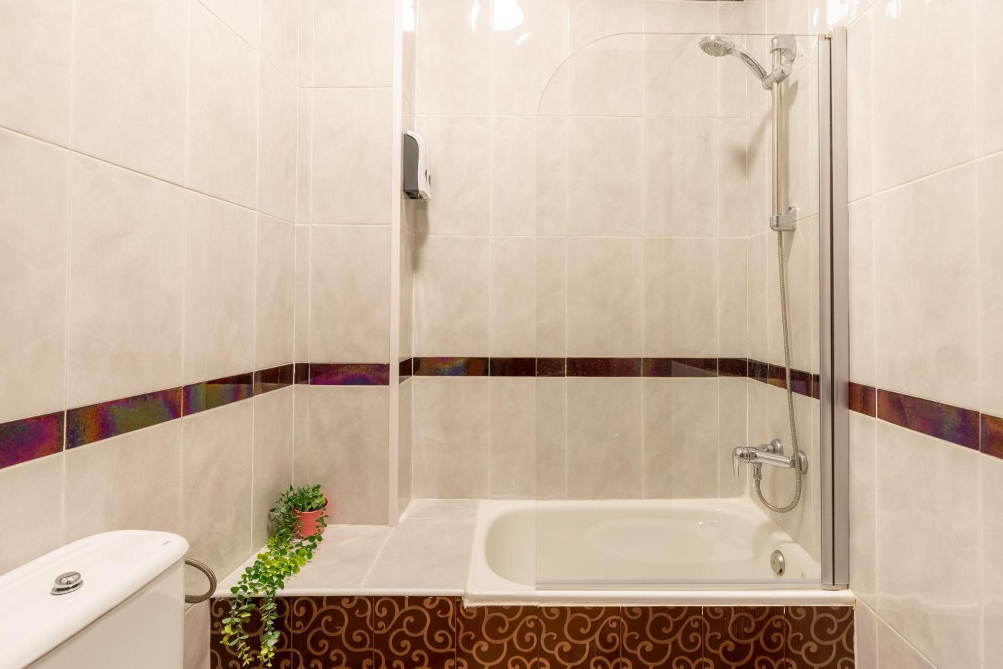 Hotel Banana Gay House - Only Men Sewilla Zewnętrze zdjęcie
