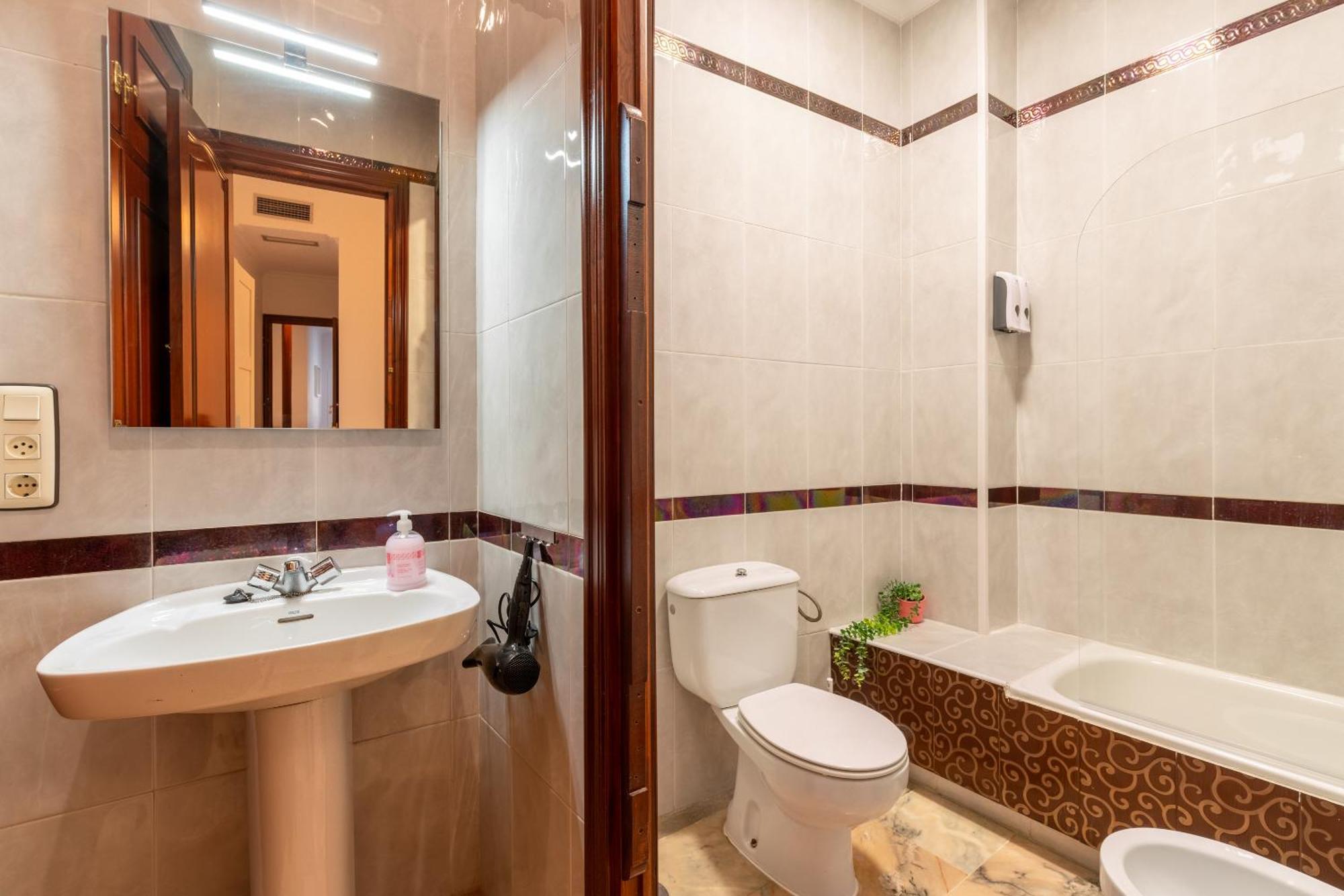 Hotel Banana Gay House - Only Men Sewilla Zewnętrze zdjęcie