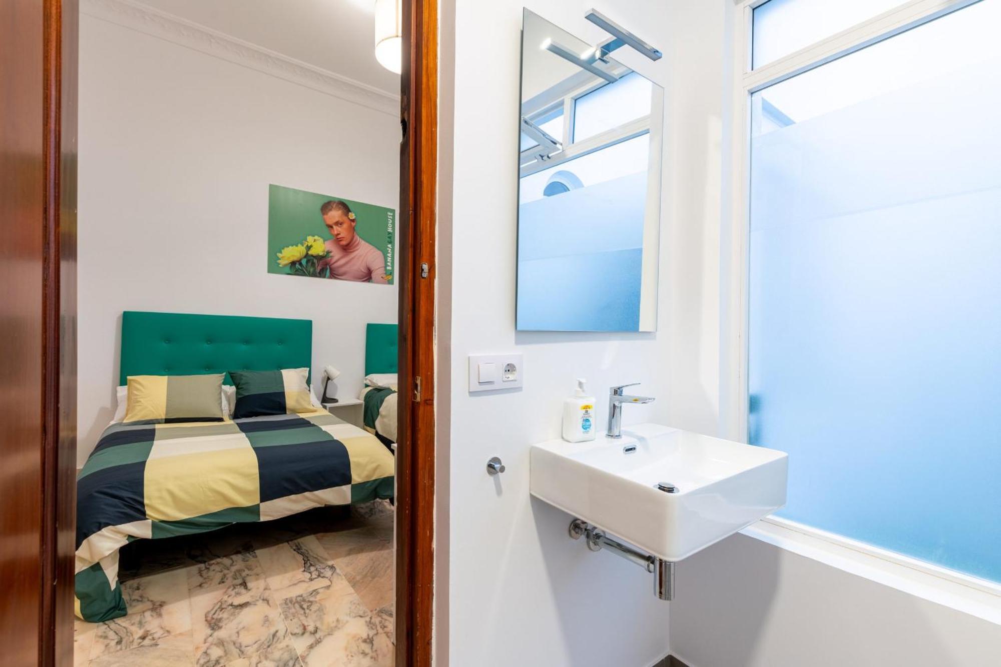 Hotel Banana Gay House - Only Men Sewilla Zewnętrze zdjęcie